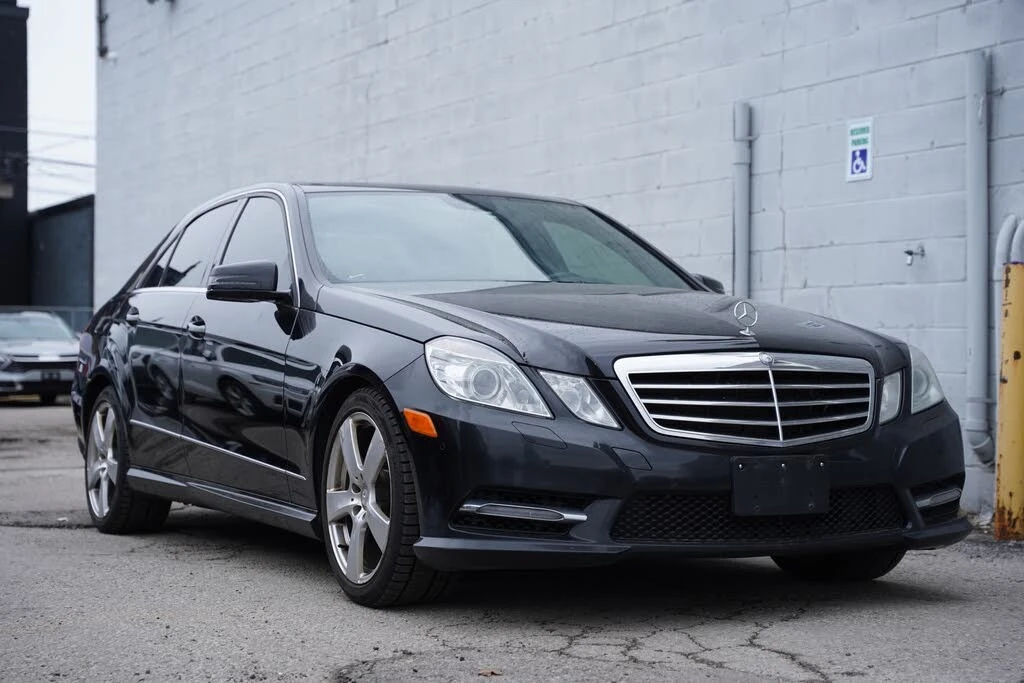 Mercedes-Benz E 300 AвтоКредит* (ЦЕНА ДО БГ), снимка 4 - Автомобили и джипове - 53987030