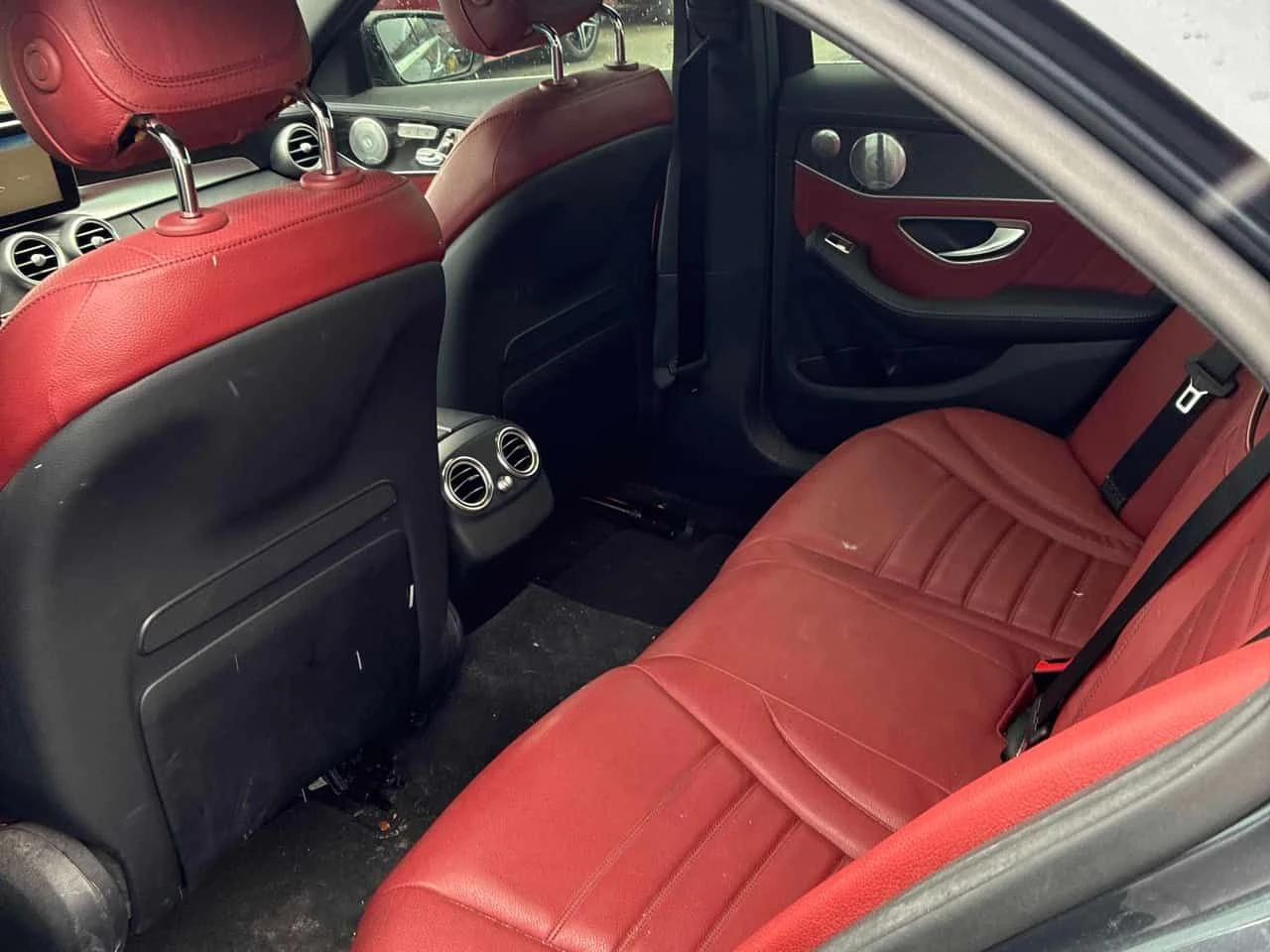 Mercedes-Benz C 400 * CARFAX * ЦЕНА ДО БГ, снимка 13 - Автомобили и джипове - 53990903