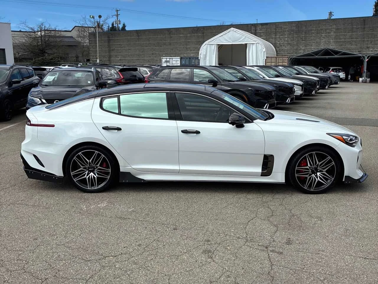 Kia Stinger * AWD * PANO* KEYLESS* ПОДГРЕВ* , снимка 3 - Автомобили и джипове - 54150904