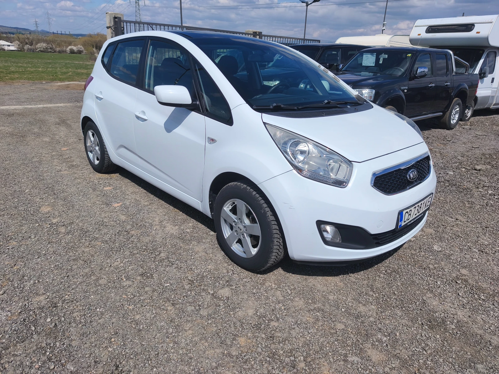 Kia Venga 1.4 газ бензин заводска, снимка 2 - Автомобили и джипове - 54162286