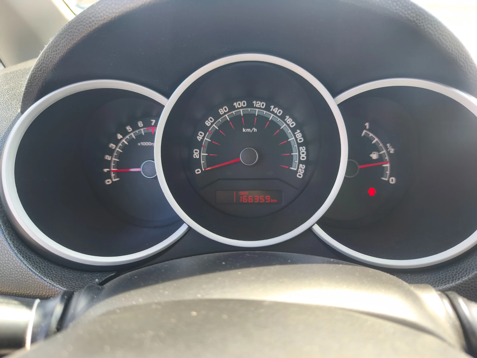 Kia Venga 1.4 газ бензин заводска, снимка 13 - Автомобили и джипове - 54162286