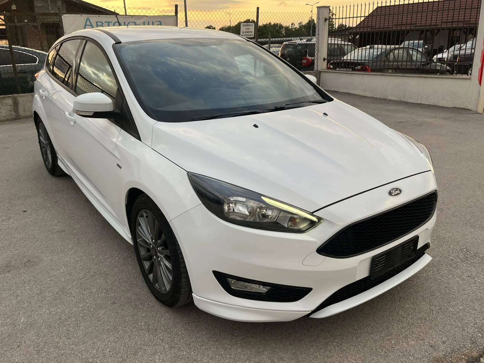Ford Focus 118 000км 1.5TURBO 150кс EURO 6 NAVI ВНОС ИТАЛИЯ, снимка 3 - Автомобили и джипове - 54623555