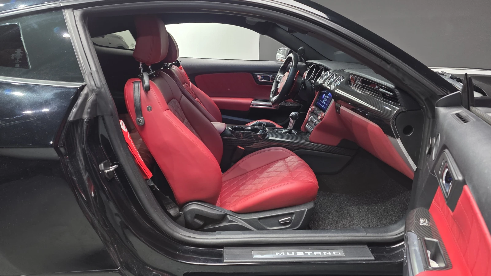 Ford Mustang 5.0 GT* 350 SHELBY* DISTRONIK* ОБДУХ* КРАЙНА ЦЕНА, снимка 14 - Автомобили и джипове - 54628180
