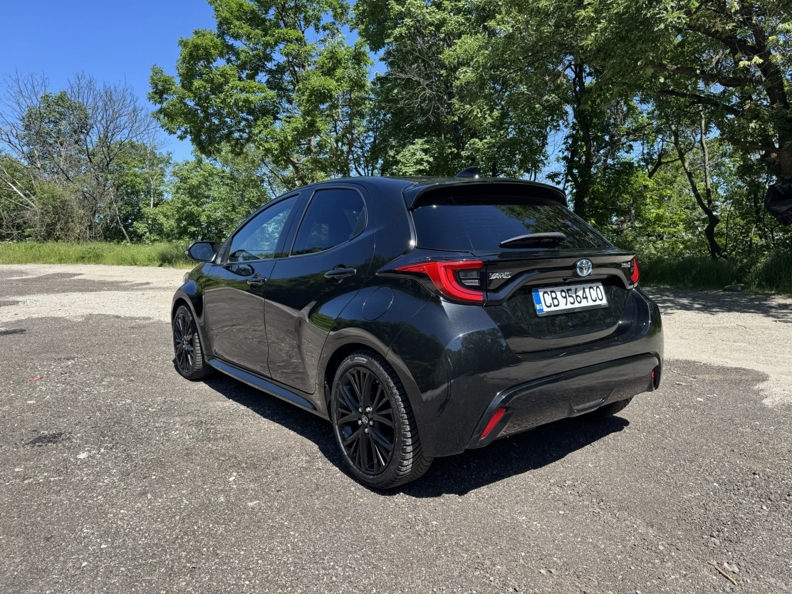Toyota Yaris Lounge в Гаранция, снимка 3 - Автомобили и джипове - 54691148