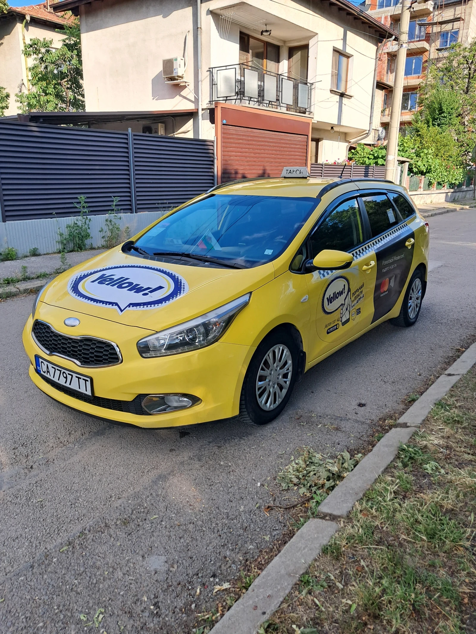 Kia Ceed 1.4 Газ, снимка 2 - Автомобили и джипове - 54973450
