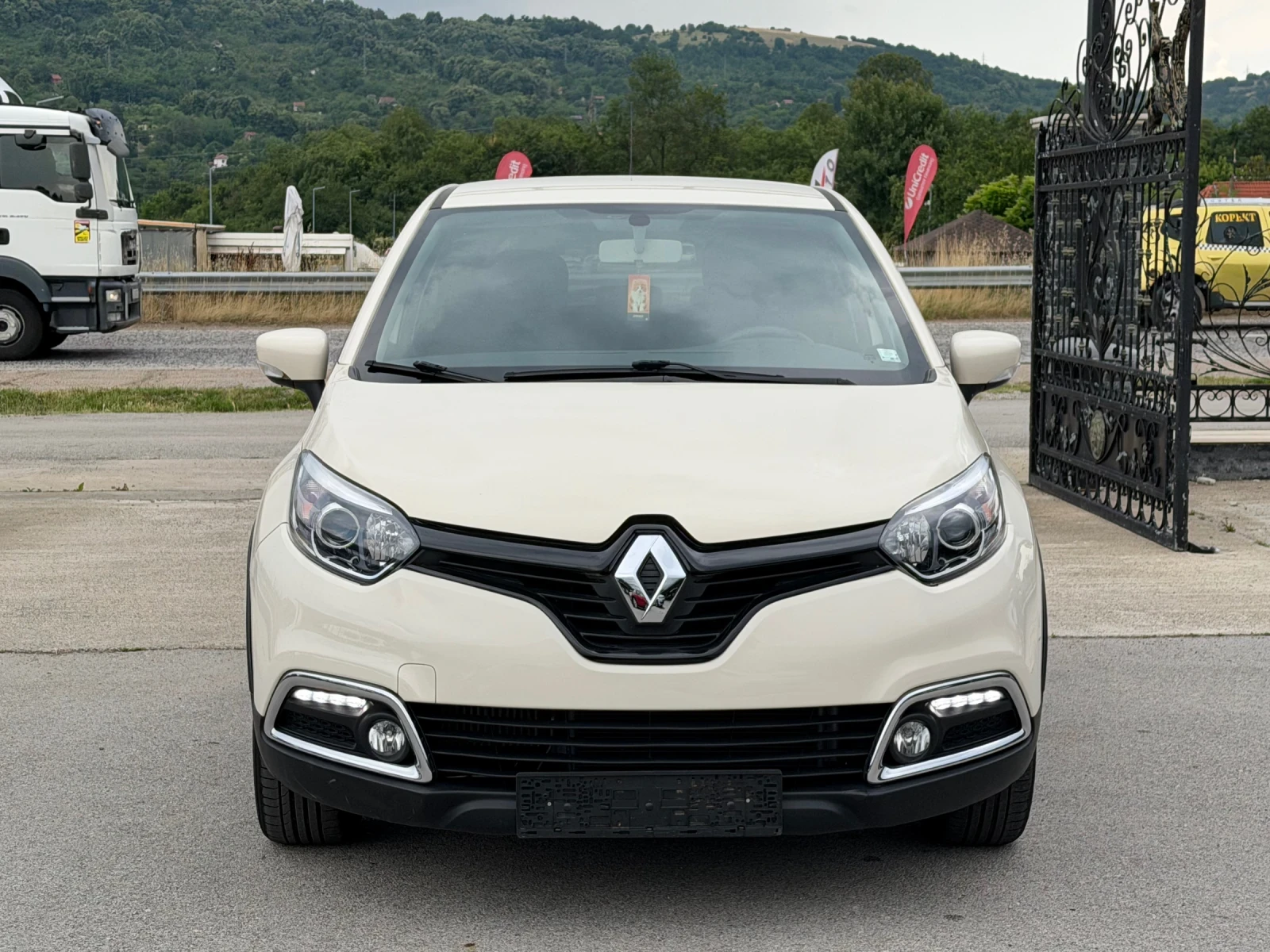 Renault Captur 1.5DCI ИТАЛИЯ, снимка 3 - Автомобили и джипове - 55694186