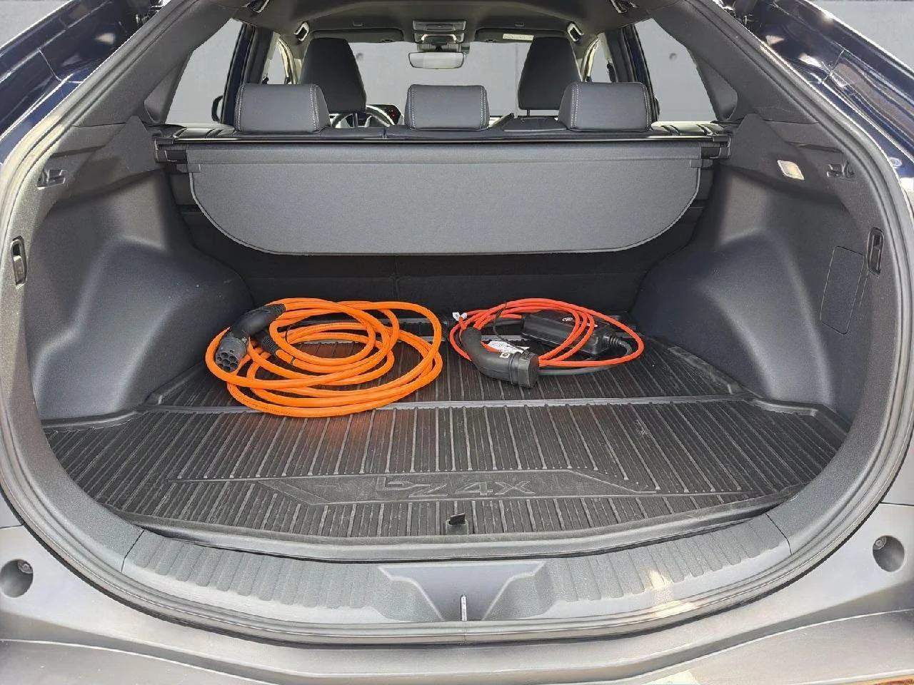 Toyota bZ4X COMFORT/204HP/ACC/360/NAVI/LED/CPLAY/KLESS/648q, снимка 7 - Автомобили и джипове - 55825024