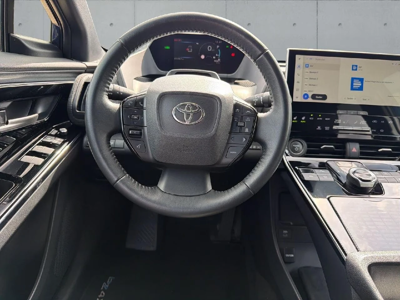 Toyota bZ4X COMFORT/204HP/ACC/360/NAVI/LED/CPLAY/KLESS/648q, снимка 12 - Автомобили и джипове - 55825024