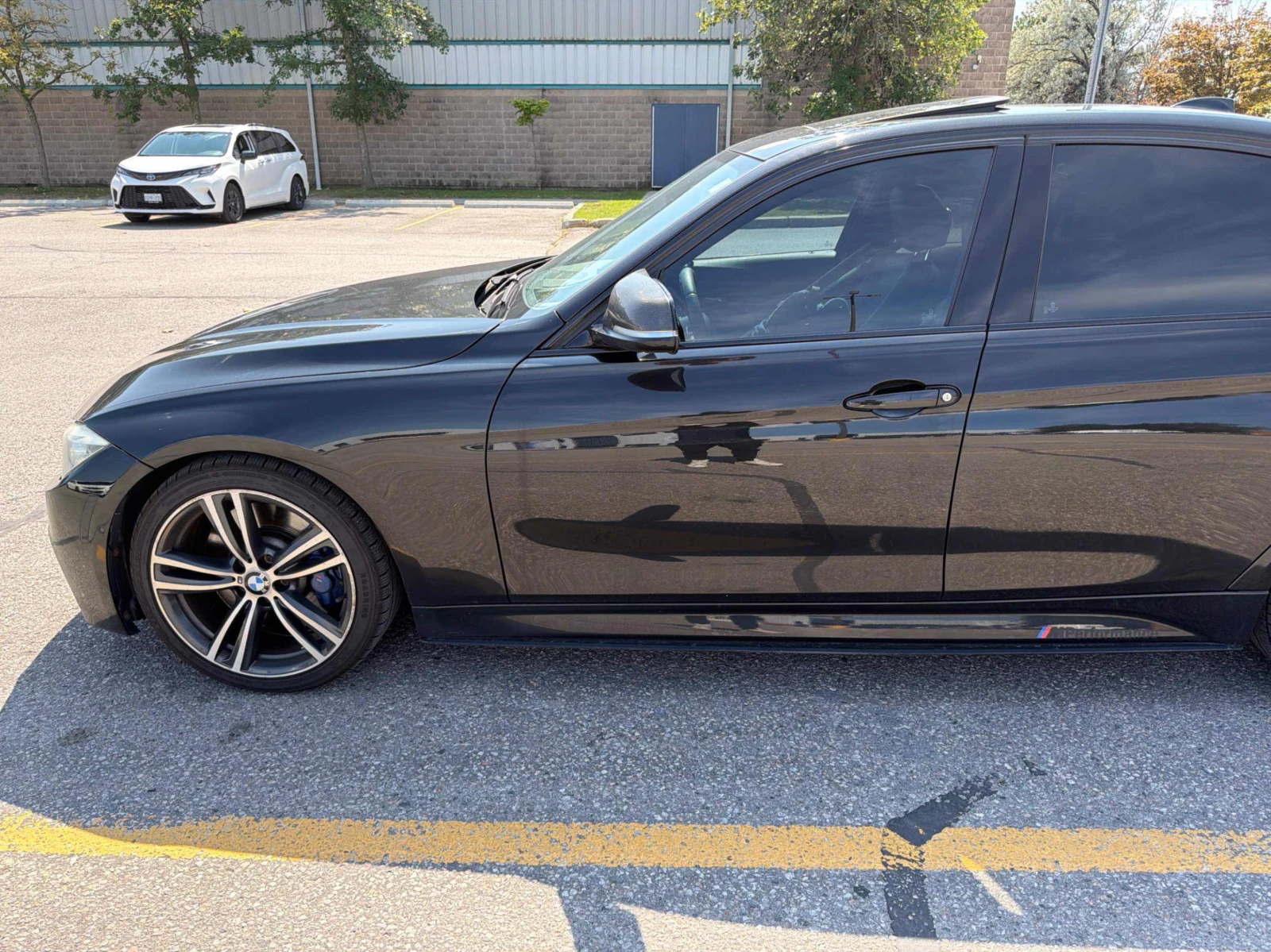 BMW 335 * 335i xDrive * АВТОКРЕДИТ БЕЗ ПЪРВОНАЧАЛНА ВНОСКА, снимка 2 - Автомобили и джипове - 55872793