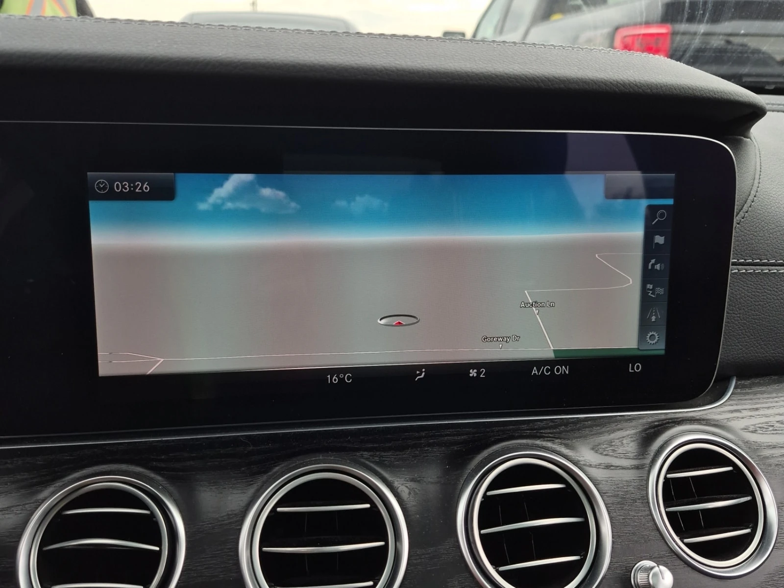 Mercedes-Benz E 43 AMG * HUD * ОБДУХВАНЕ * ДИСТРОНИК * FULL * CARFAX * , снимка 9 - Автомобили и джипове - 56092861