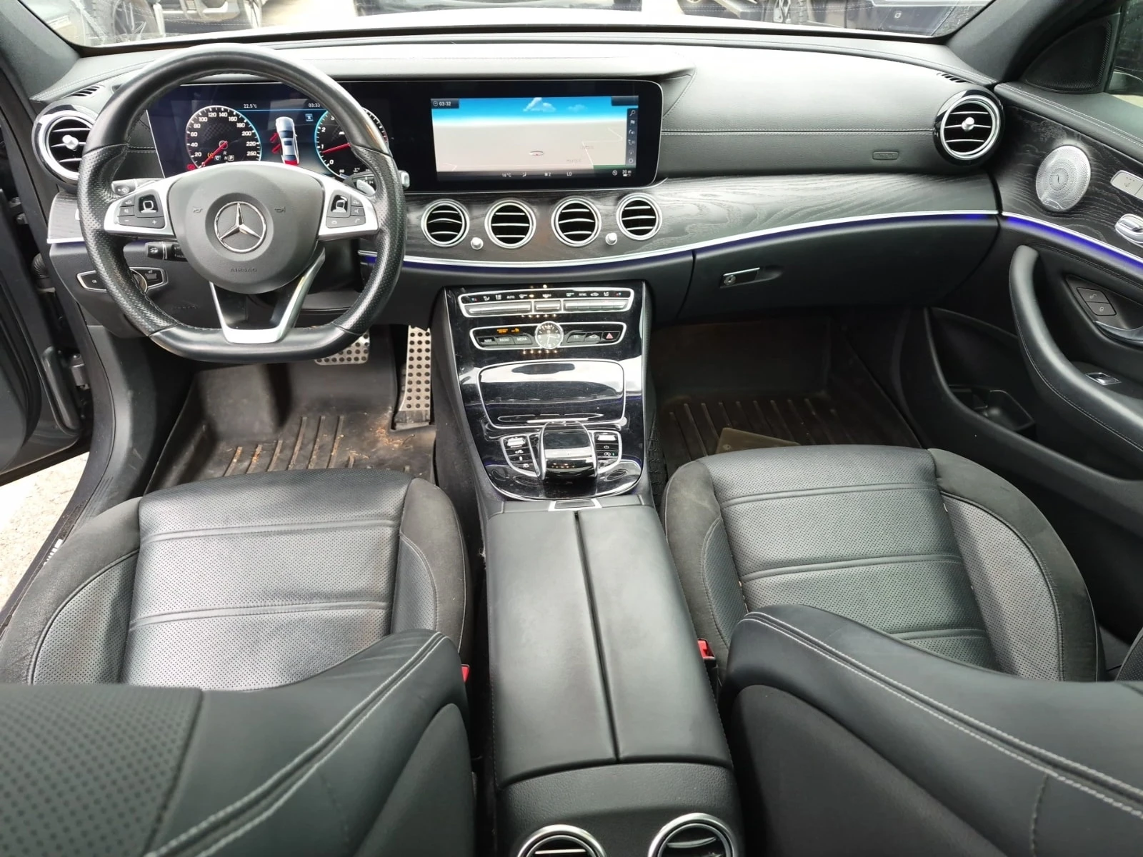 Mercedes-Benz E 43 AMG * HUD * ОБДУХВАНЕ * ДИСТРОНИК * FULL * CARFAX * , снимка 7 - Автомобили и джипове - 56092861