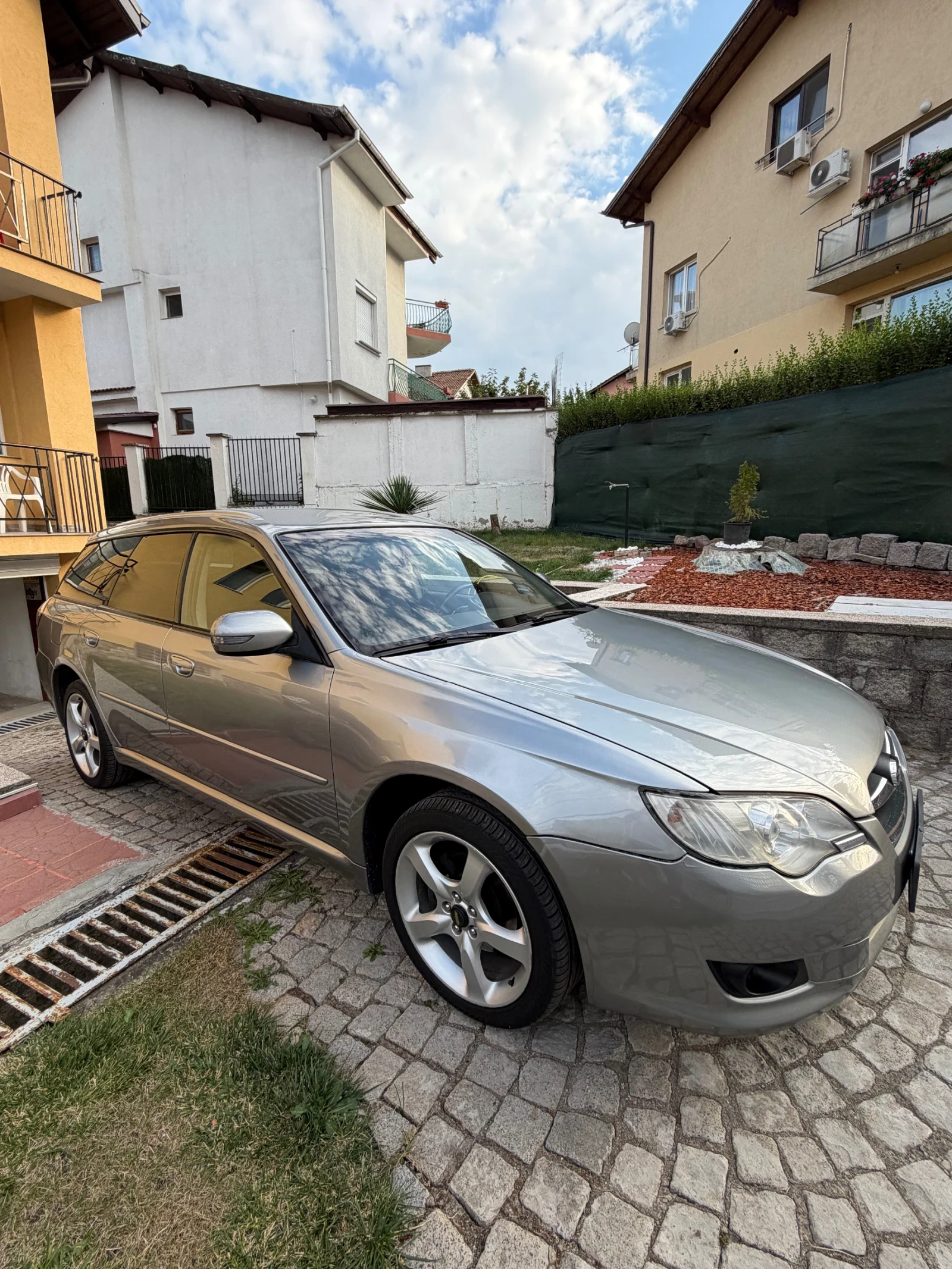 Subaru Legacy 2.0R Bi-Fuel, снимка 2 - Автомобили и джипове - 56140831