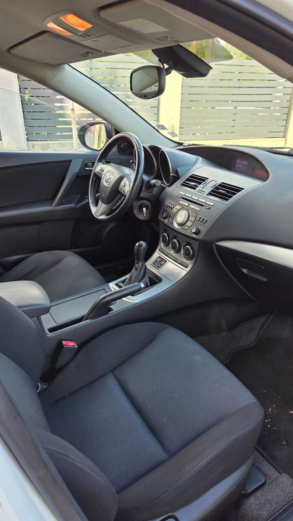Mazda 3 2.2d EURO5a 2011г., снимка 7 - Автомобили и джипове - 56256940