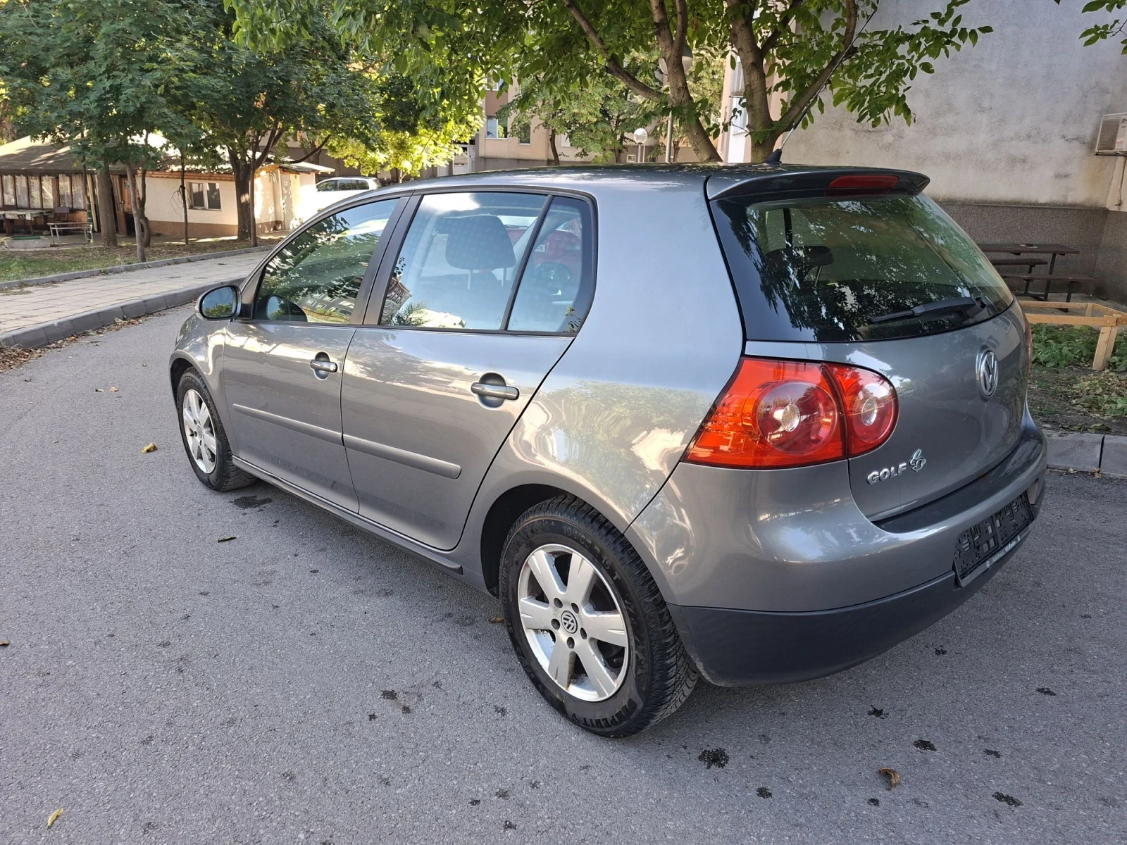 VW Golf Golf 5 1.4 бензин 86кс., снимка 10 - Автомобили и джипове - 56238845