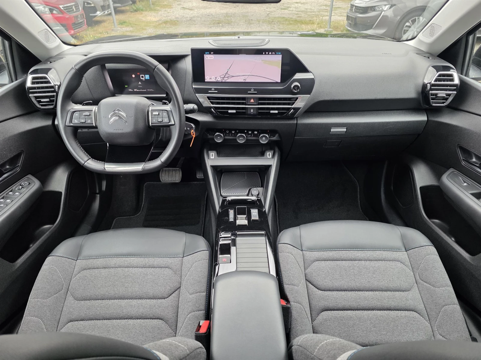 Citroen C4 1.2 PureTech Feel Pack EAT8, снимка 8 - Автомобили и джипове - 56297671