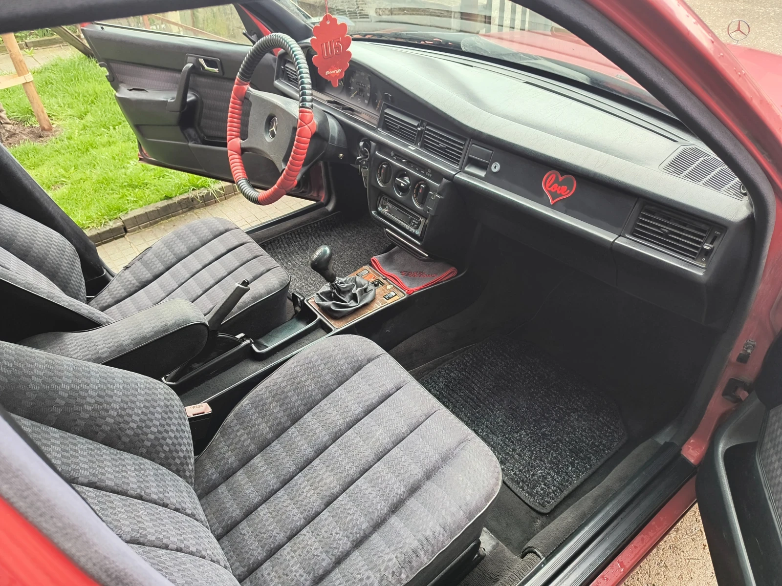 Mercedes-Benz 190 190D, снимка 11 - Автомобили и джипове - 56646944