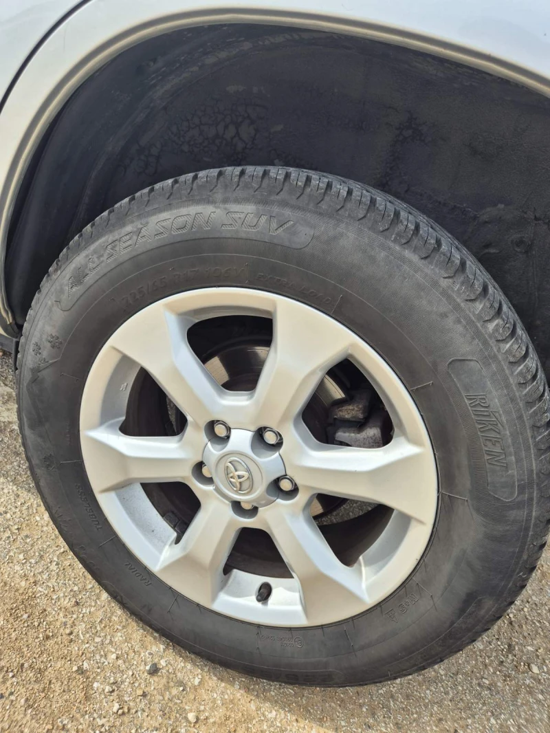 Toyota Rav4, снимка 9 - Автомобили и джипове - 52929320