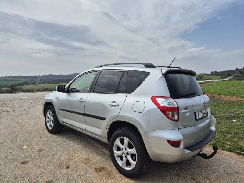 Toyota Rav4, снимка 5 - Автомобили и джипове - 52929320