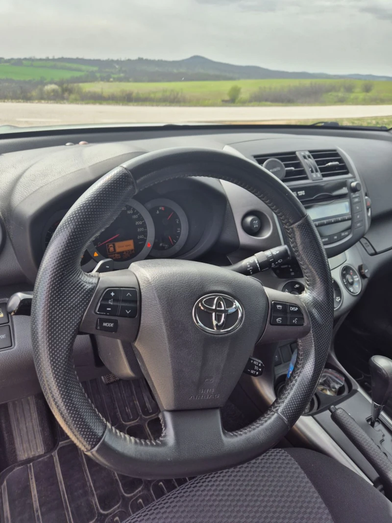 Toyota Rav4, снимка 7 - Автомобили и джипове - 52929320
