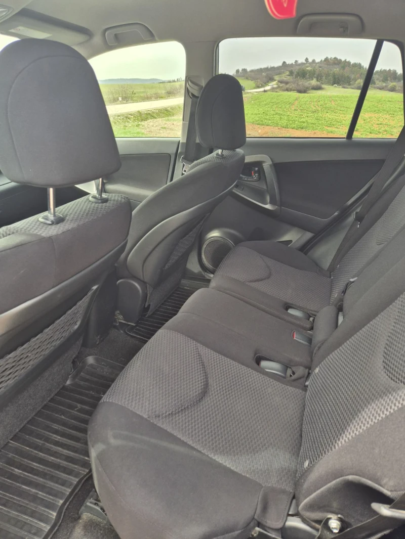 Toyota Rav4, снимка 11 - Автомобили и джипове - 52929320