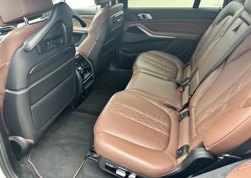 BMW X7 M50d xDrive, снимка 8 - Автомобили и джипове - 52799636