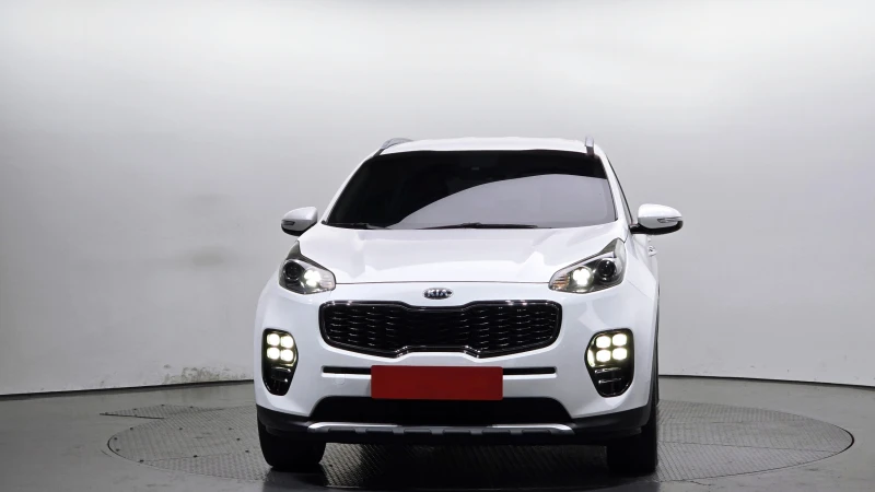 Kia Sportage 2.0CRDI/FACE/Пълна сервизна история !!!, снимка 3 - Автомобили и джипове - 52885204
