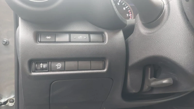 Nissan Juke, снимка 13 - Автомобили и джипове - 53209643