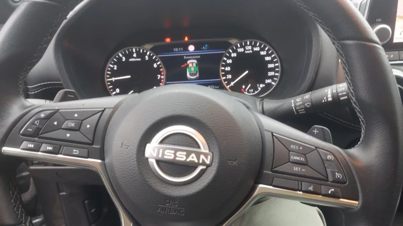 Nissan Juke, снимка 7 - Автомобили и джипове - 53209643