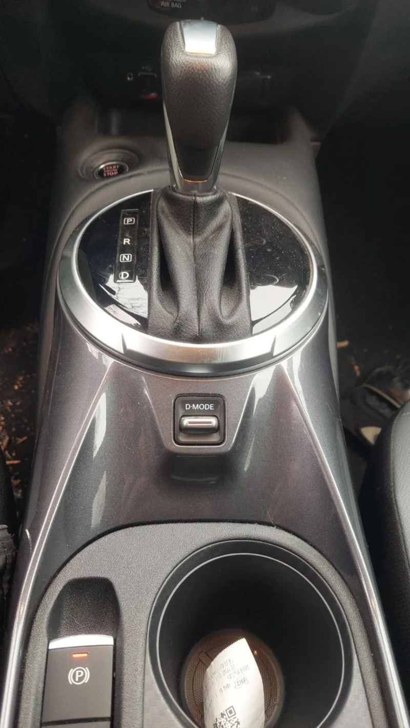 Nissan Juke, снимка 6 - Автомобили и джипове - 53209643