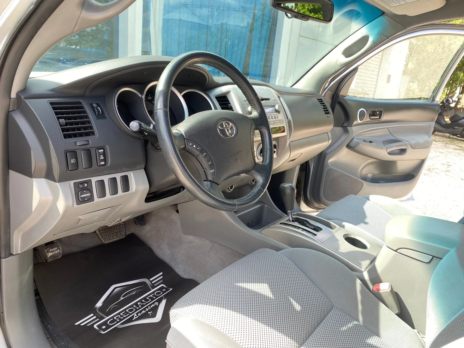 Toyota Tacoma 4.0i 4х4 - изображение 9