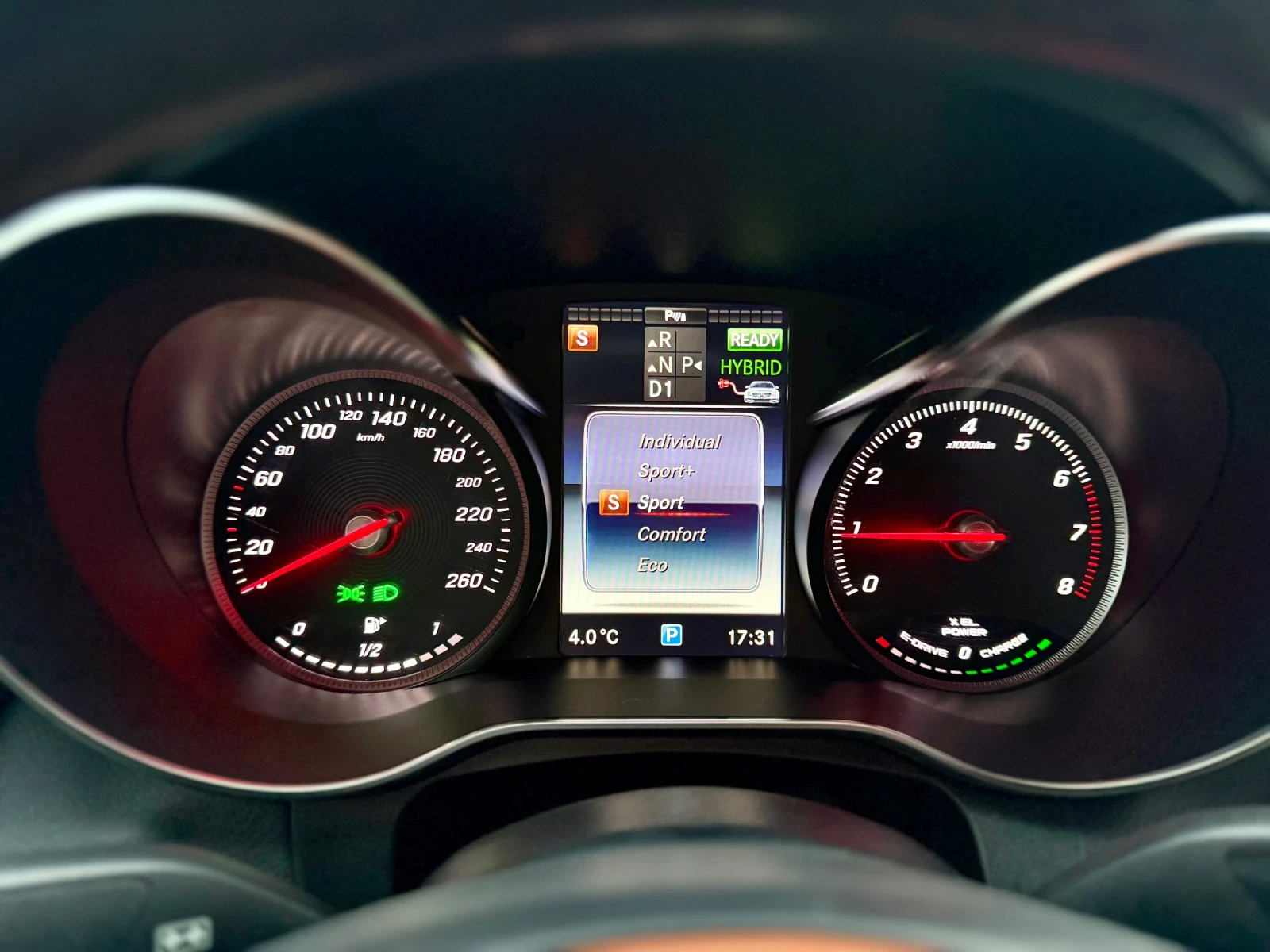 Mercedes-Benz GLC 350 Plug-in hybrid, снимка 17 - Автомобили и джипове - 53431203