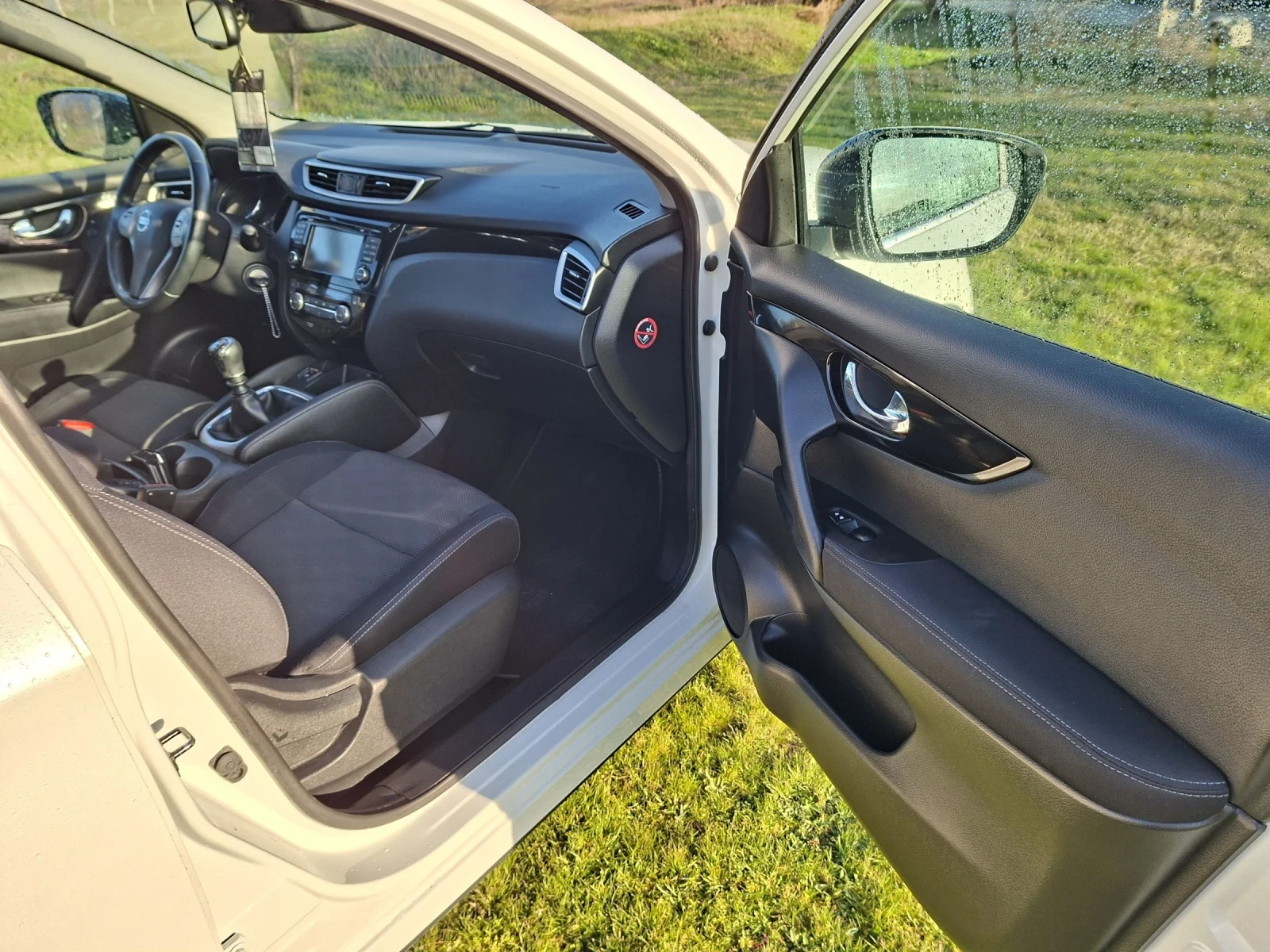 Nissan Qashqai, снимка 5 - Автомобили и джипове - 53772076