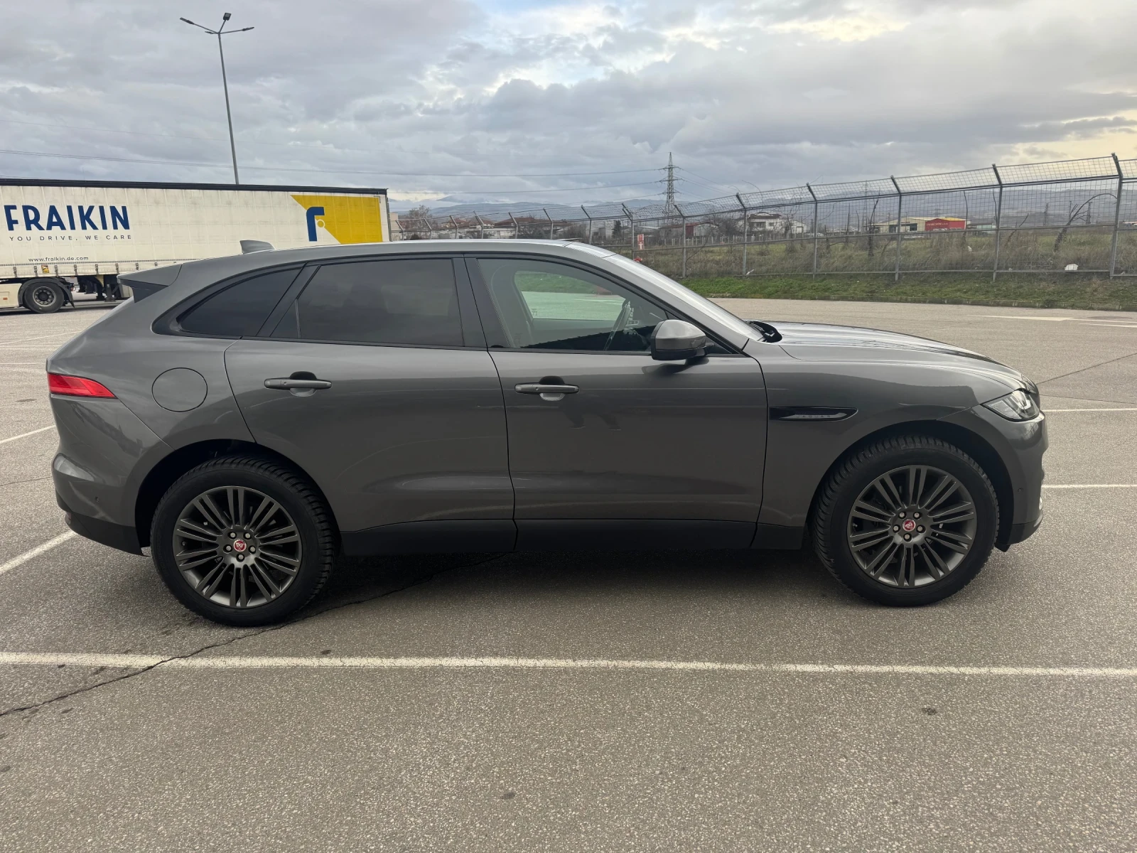 Jaguar F-PACE Full/Led/Digital - 110000 км, снимка 7 - Автомобили и джипове - 53892956