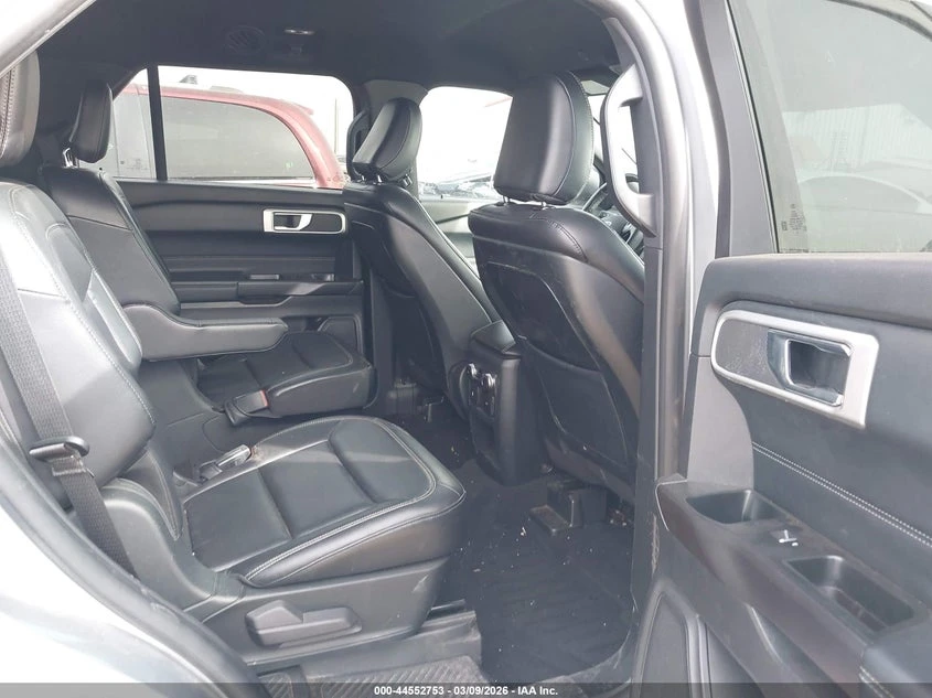 Ford Explorer 2.3l Xlt, снимка 8 - Автомобили и джипове - 54180053