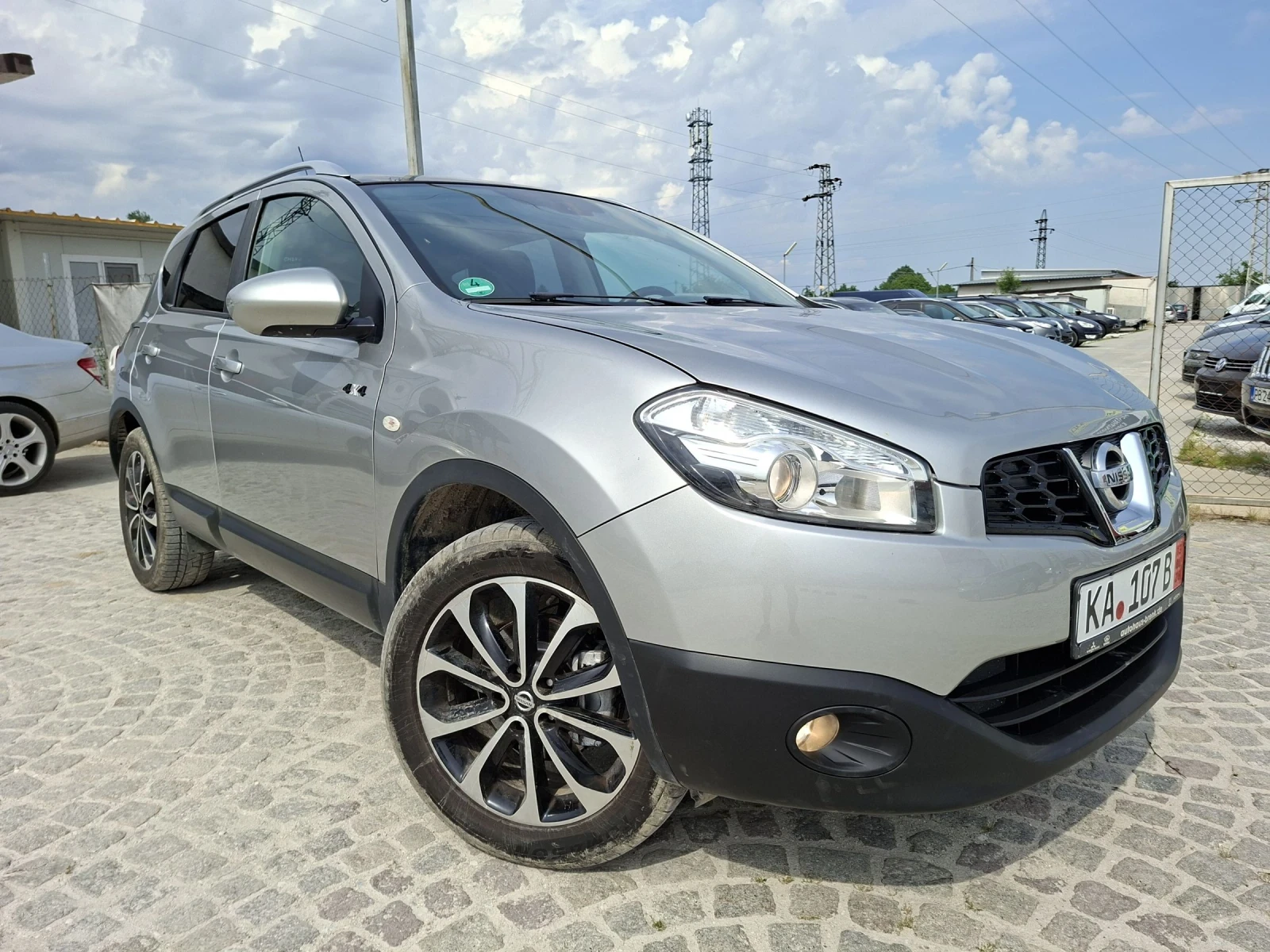 Nissan Qashqai 1.6i/НАВИ/ПАНОРАМА/КАМЕРА/ПОДГРЕВ/176000км