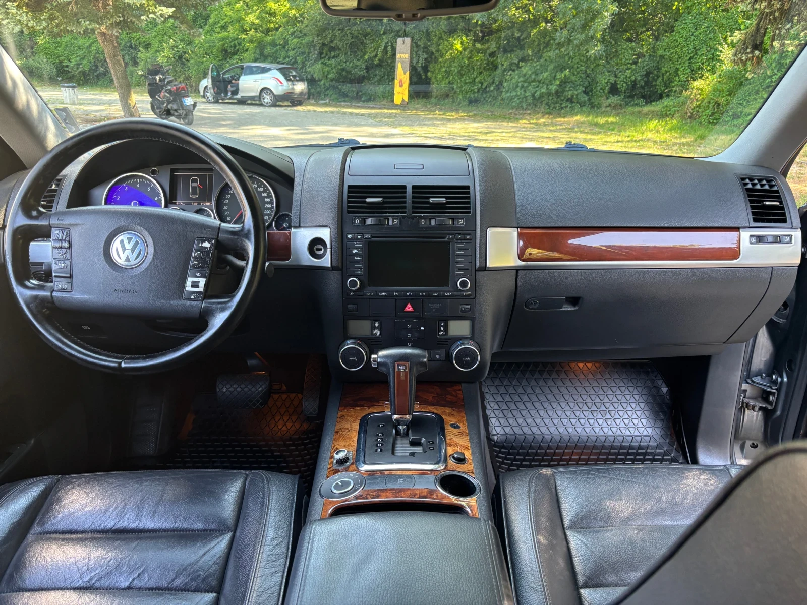 VW Touareg 3.2 БЕНЗИН\ГАЗ, снимка 9 - Автомобили и джипове - 55092830