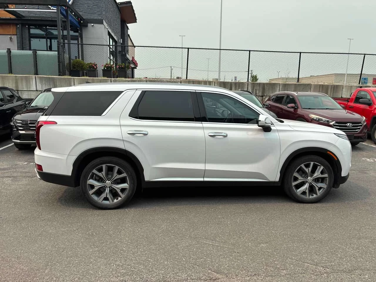 Hyundai Palisade * Luxury * АВТОКРЕДИТ БЕЗ ПЪРВОНАЧАЛНА ВНОСКА* , снимка 3 - Автомобили и джипове - 55302672