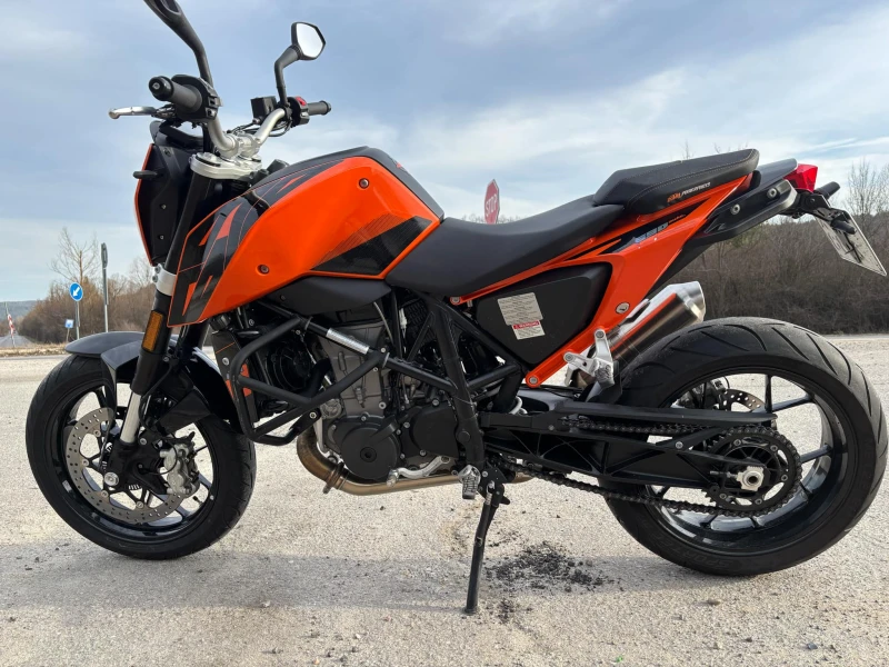 Ktm Duke 690, снимка 2 - Мотоциклети и мототехника - 49438884