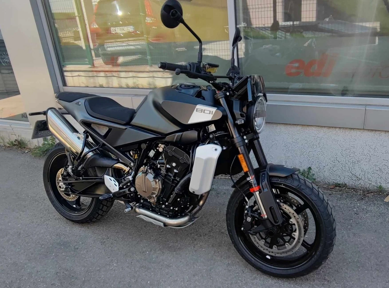 Husqvarna Svartpilen 701 801 2024, снимка 1