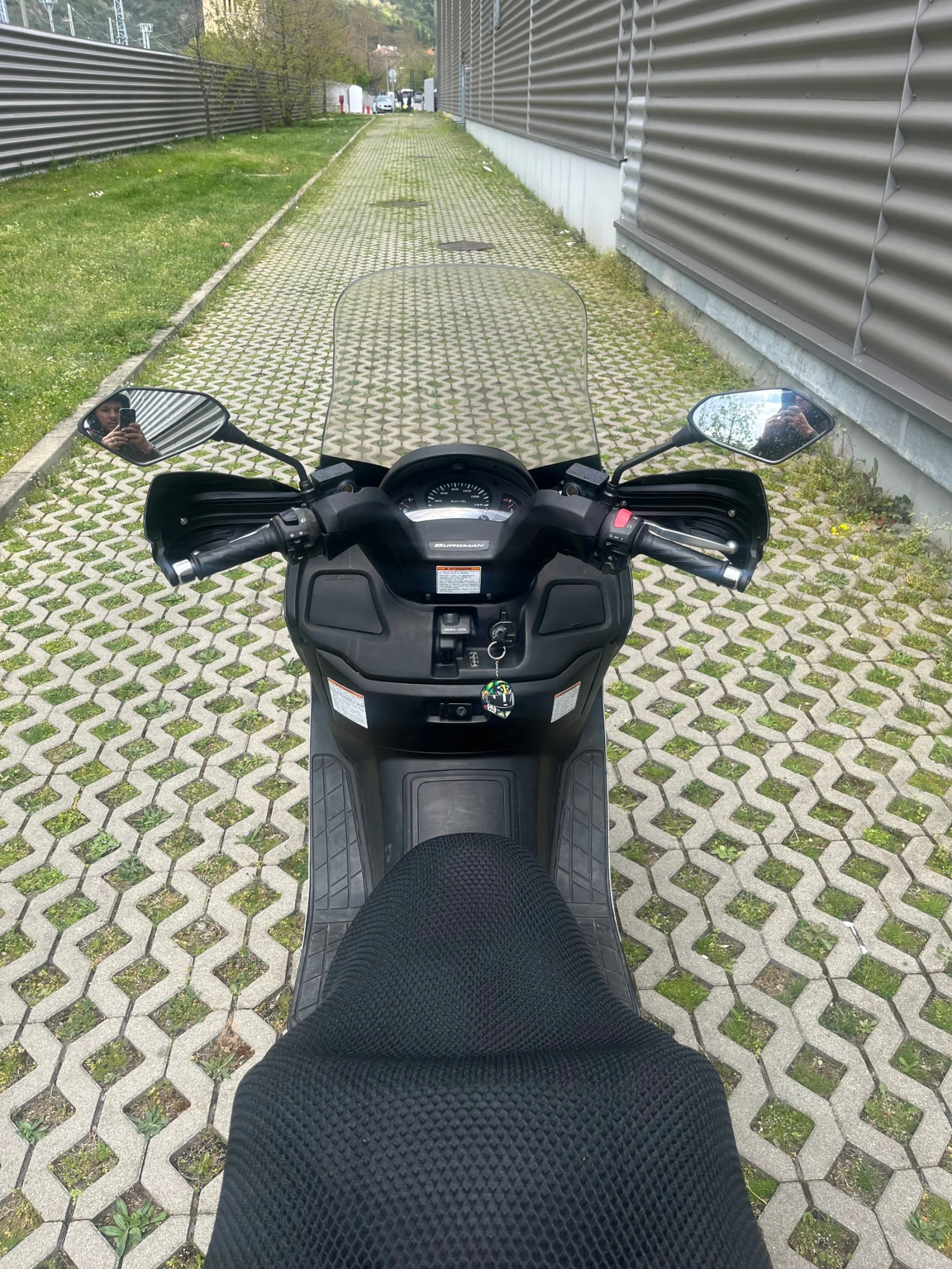 Suzuki Burgman Burgman 400 Top обслужен платен ГТП до 27, снимка 5 - Мотоциклети и мототехника - 54359563