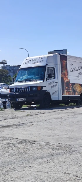      Mercedes-Benz 308 D