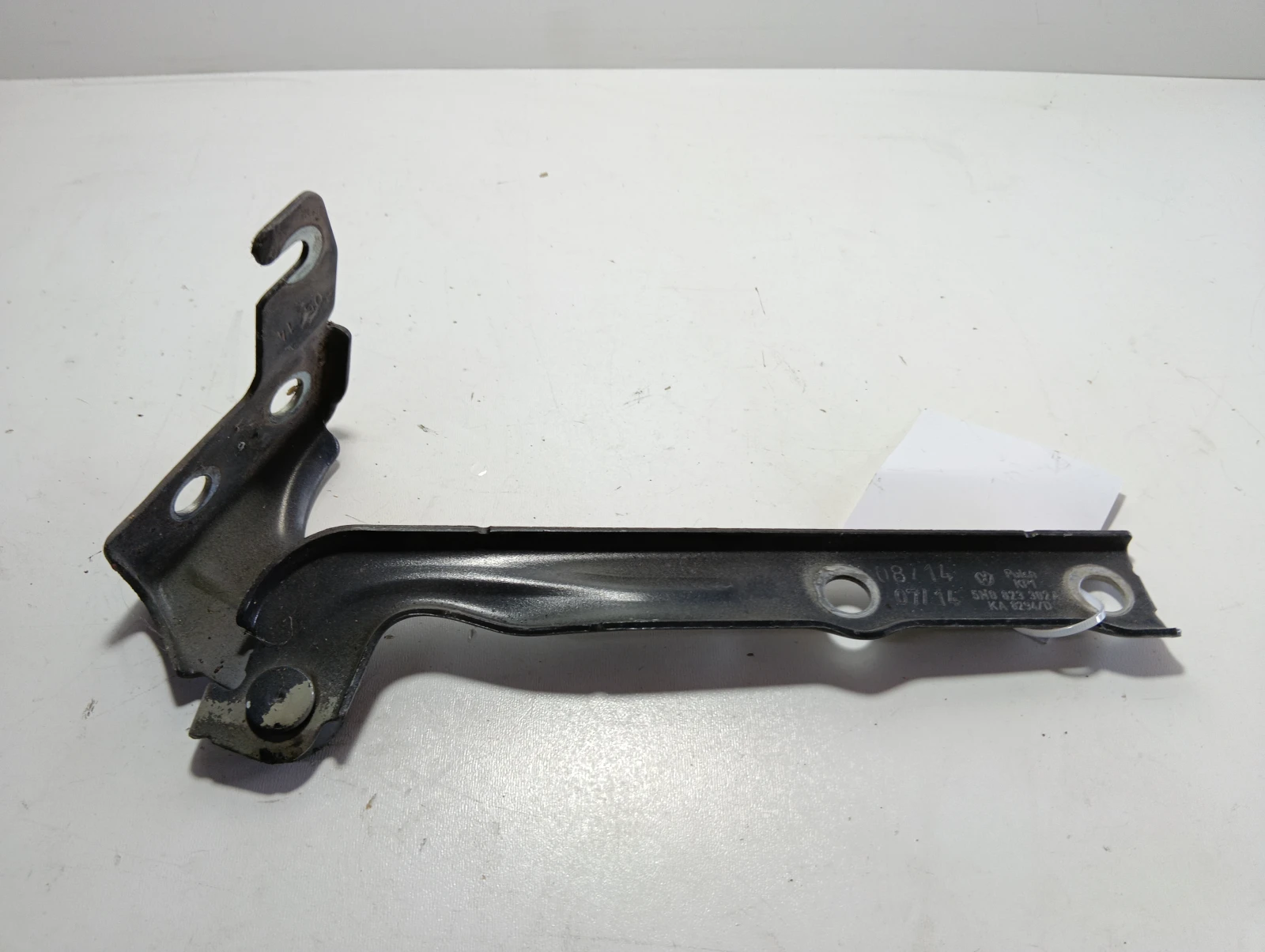 панта преден капак дясна 5N0823302A VW Tiguan