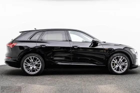 Audi E-Tron 55/S-LINE/408HP/BLACK/PANO/AHK/CAM/B&O/H.PUMP/210q, снимка 4