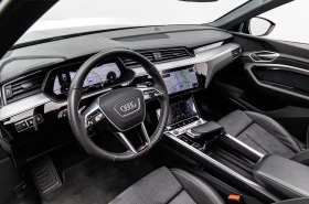 Audi E-Tron 55/S-LINE/408HP/BLACK/PANO/AHK/CAM/B&O/H.PUMP/210q, снимка 9