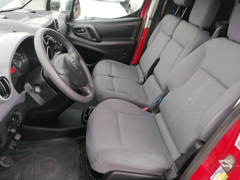 Citroen Berlingo 1.6 i GAZ, снимка 9 - Автомобили и джипове - 43550097