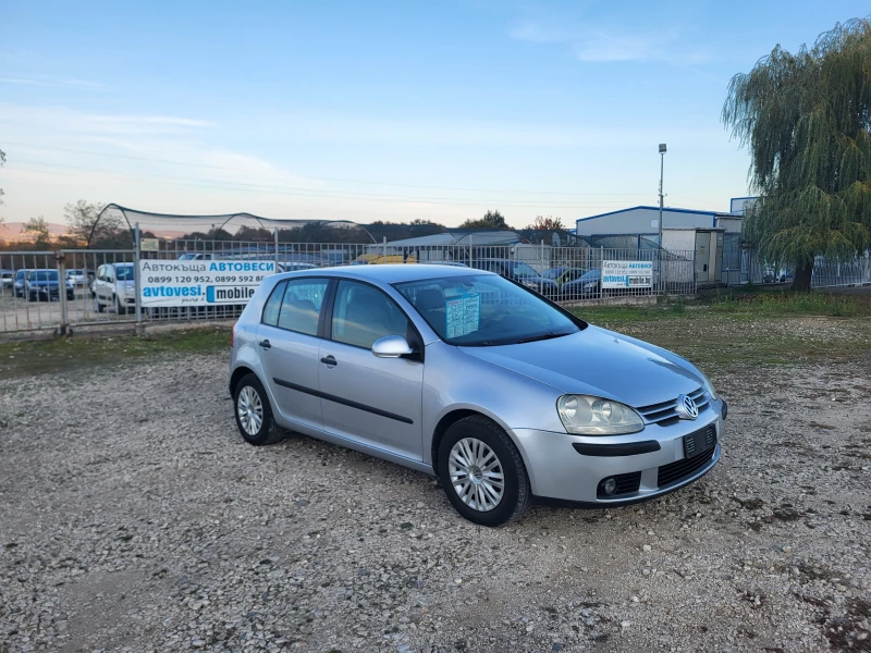 VW Golf 1.6FSi, снимка 7 - Автомобили и джипове - 47808917