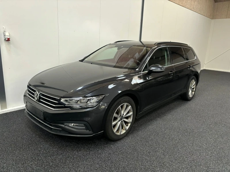 VW Passat Face 2021 / 2.0TDI / DSG / Matrix / Discover Pro, снимка 1 - Автомобили и джипове - 47961879