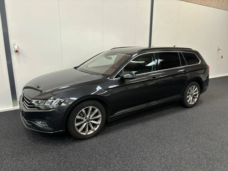 VW Passat Face 2021 / 2.0TDI / DSG / Matrix / Discover Pro, снимка 2 - Автомобили и джипове - 47961879