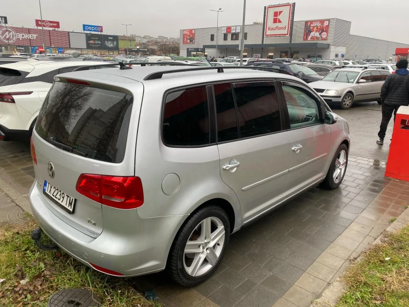 VW Touran 1.6 TDI, снимка 3 - Автомобили и джипове - 48456986