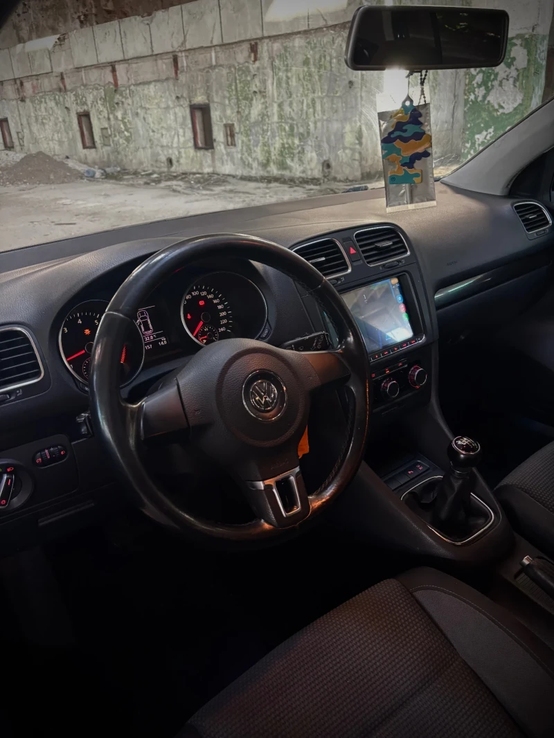 VW Golf 1.6 , снимка 9 - Автомобили и джипове - 52542865